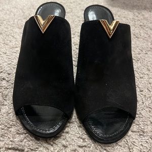 Louis Vuitton - Low Chunky Heels